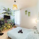 The Little Feuillat Bis - Monplaisir Apartamento