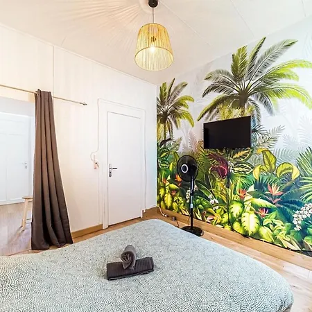 The Little Feuillat Bis - Monplaisir Apartment