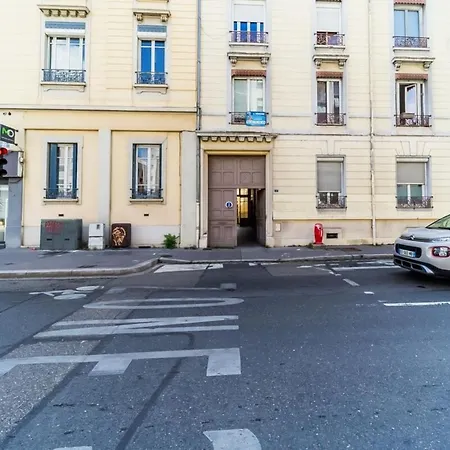 The Little Feuillat Maison Neuve Sans Soucis Apartment *